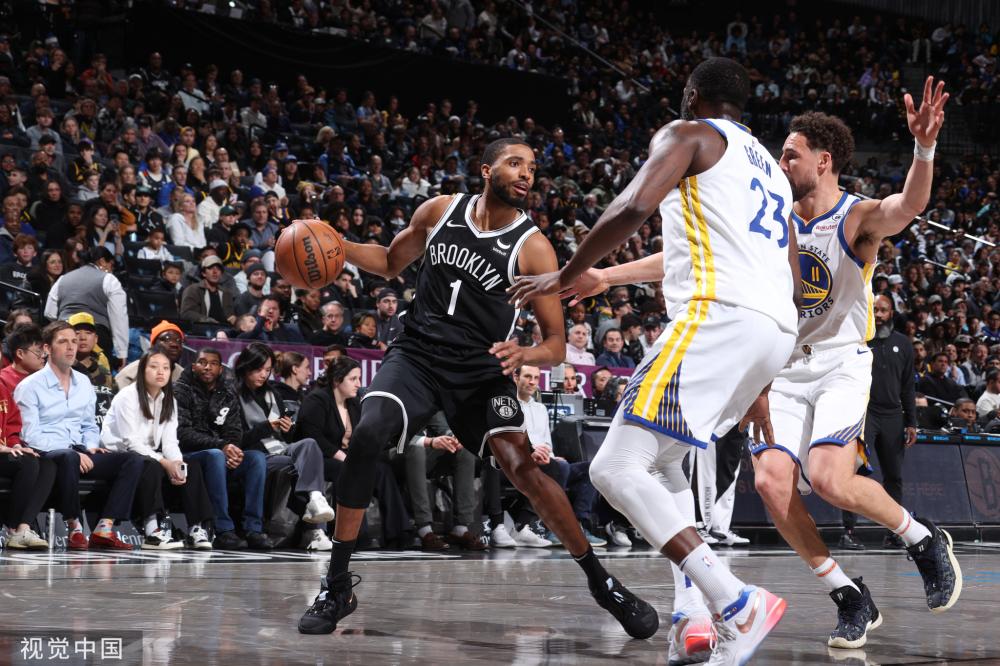 队员中既有 队员中既有