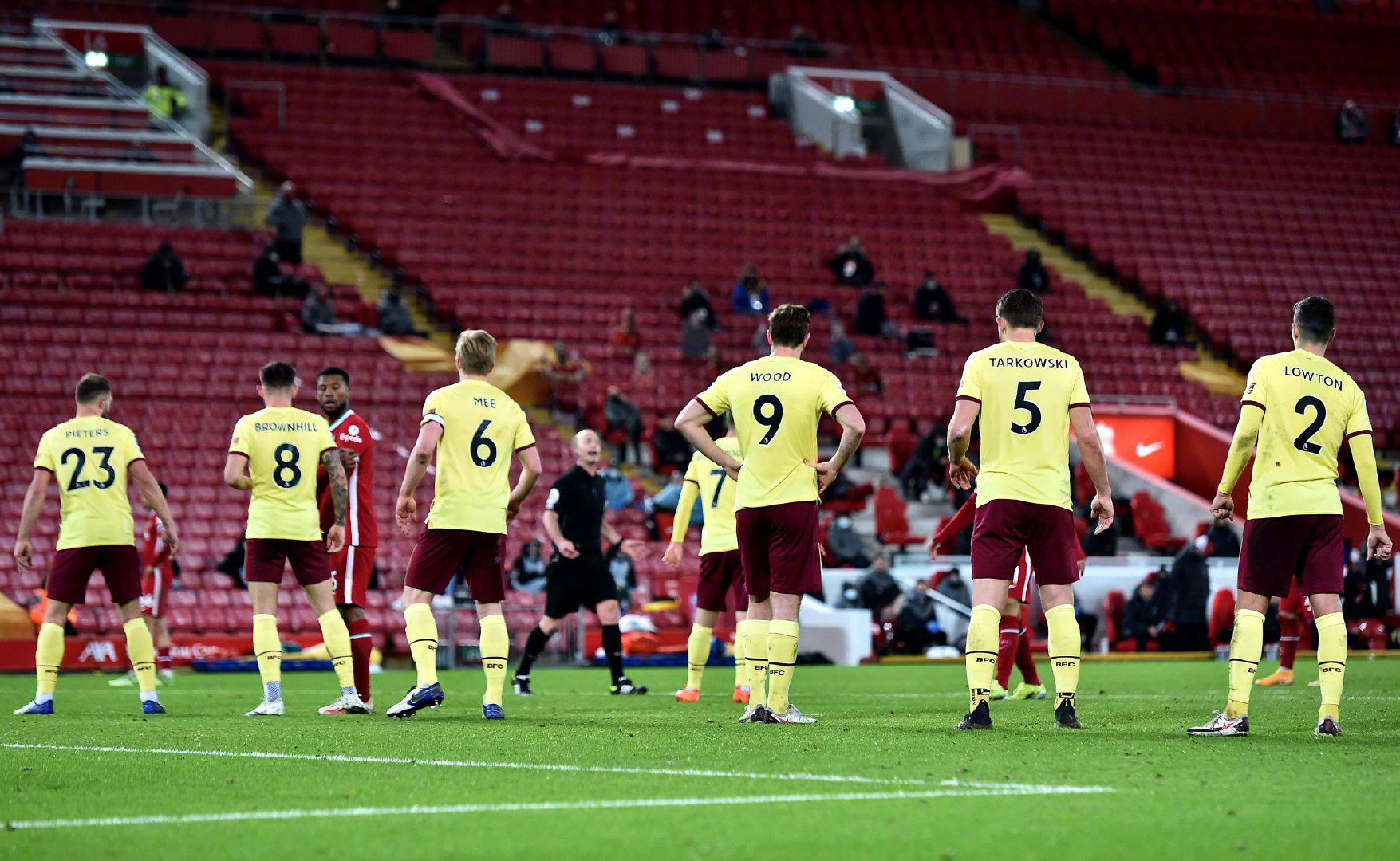 但他们凭借 但他们凭借